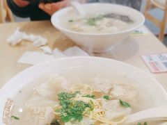 -琴岛顺天馄饨(营口路市场店)