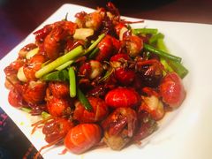 -霄汉牛三鲜湖北砂锅菜(万松园2店)