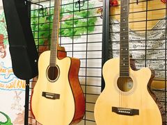 -八度音乐吉他教室(汉广店)