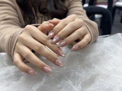 -芊屿芊浔美甲