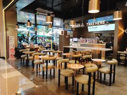 用餐区-桃桃屿·潮牌酷银(世纪荟店)