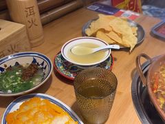 -洱火云南酸菜牛肉火锅(石景山当代商城店)