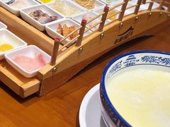 -香麒园·过桥米线·南湖雅宴