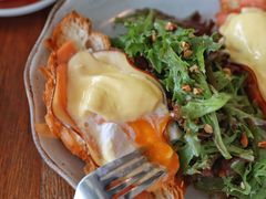 熏三文鱼班尼迪克蛋-ROAST coffee & eatery