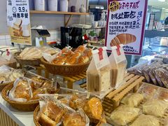 -焙丽拾光(麦凯乐直营店)