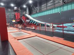 -极限PLAY运动娱乐新世界·团建派对潮玩休闲馆·室内蹦极高空游乐园