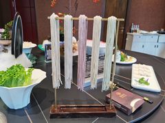 -鼎泰亨·海鲜牛肉餐厅(滨江店)