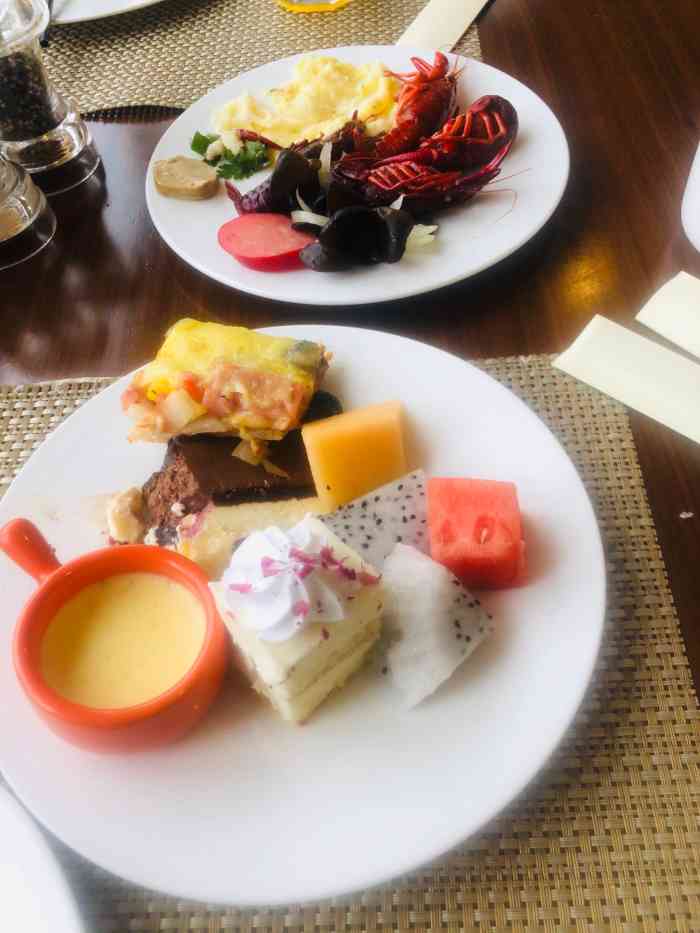 上海大厦·belle vue-"团购的下午茶,性价比还可以,喜欢水果自助.