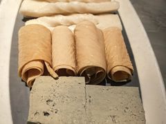 -尚尚仙·酸汤猪手·猪肚鸡火锅(华联万柳购物中心店)