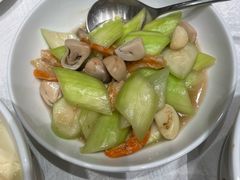 -景月阁空中食府(希尔顿酒店)