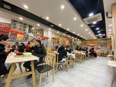 大堂-江城燕子大排档(江汉路步行街店)