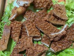 -牧民人家羊粪火自煮手把肉餐馆