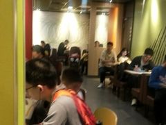 大堂-麦当劳(光新乐购店)