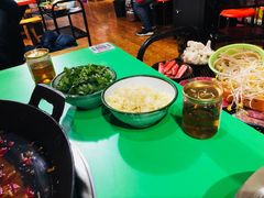 -周幺妹重庆老火锅(银泰城总店)