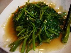 -大树下海鲜饭店