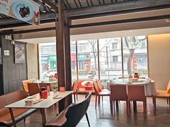 -阿瓦山寨·湘菜现炒·剁椒鱼头王(咸阳总店)