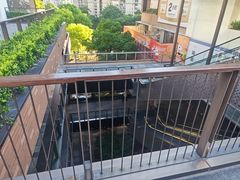 -瑞虹新天地月亮湾