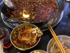 -鸿顺老铁锅美蛙鱼府(解放碑店)