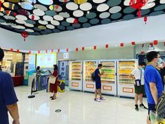 等候区-幸福蓝海国际影城(扬名IMAX店)