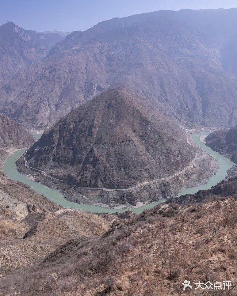 世界的香格里拉，青藏高原横断山区腹地，三江并流所在地。