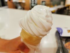 -麦当劳(杨林得来速店)