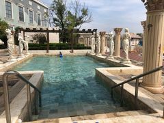 -泉城欧乐堡戏水湾艺术养生温泉