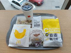 -麦当劳(展览路店)