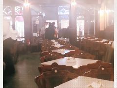 -Majestic Café