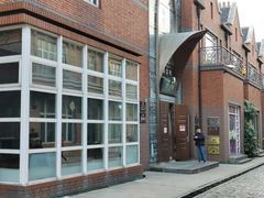 -钟书阁(松江泰晤士小镇店)