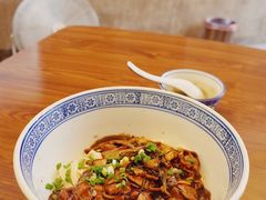 蛤蜊猪肝面-沪西老弄堂面馆(定西路店)