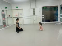 -Isee灰姑娘国际儿童艺术中心(BHGMall店)