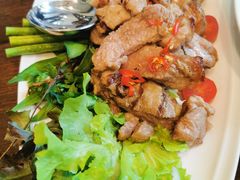 -Chom Cafe and Restaurant