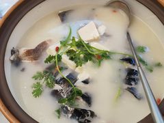 鱼头汤-宝荣鱼馆·临湖之宴(千岛湖店)