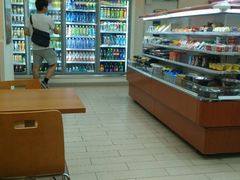 -全家便利店(上海南站站店)
