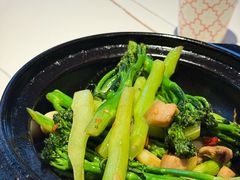 -阿瓦山寨·湘菜现炒·剁椒鱼头王(咸阳总店)