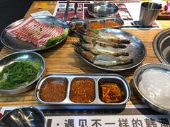 -青瓦炭韩潮烤肉(花园道店)