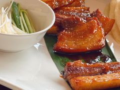 红烧土猪肉夹饼-芳草地度假酒店·野炉中餐厅