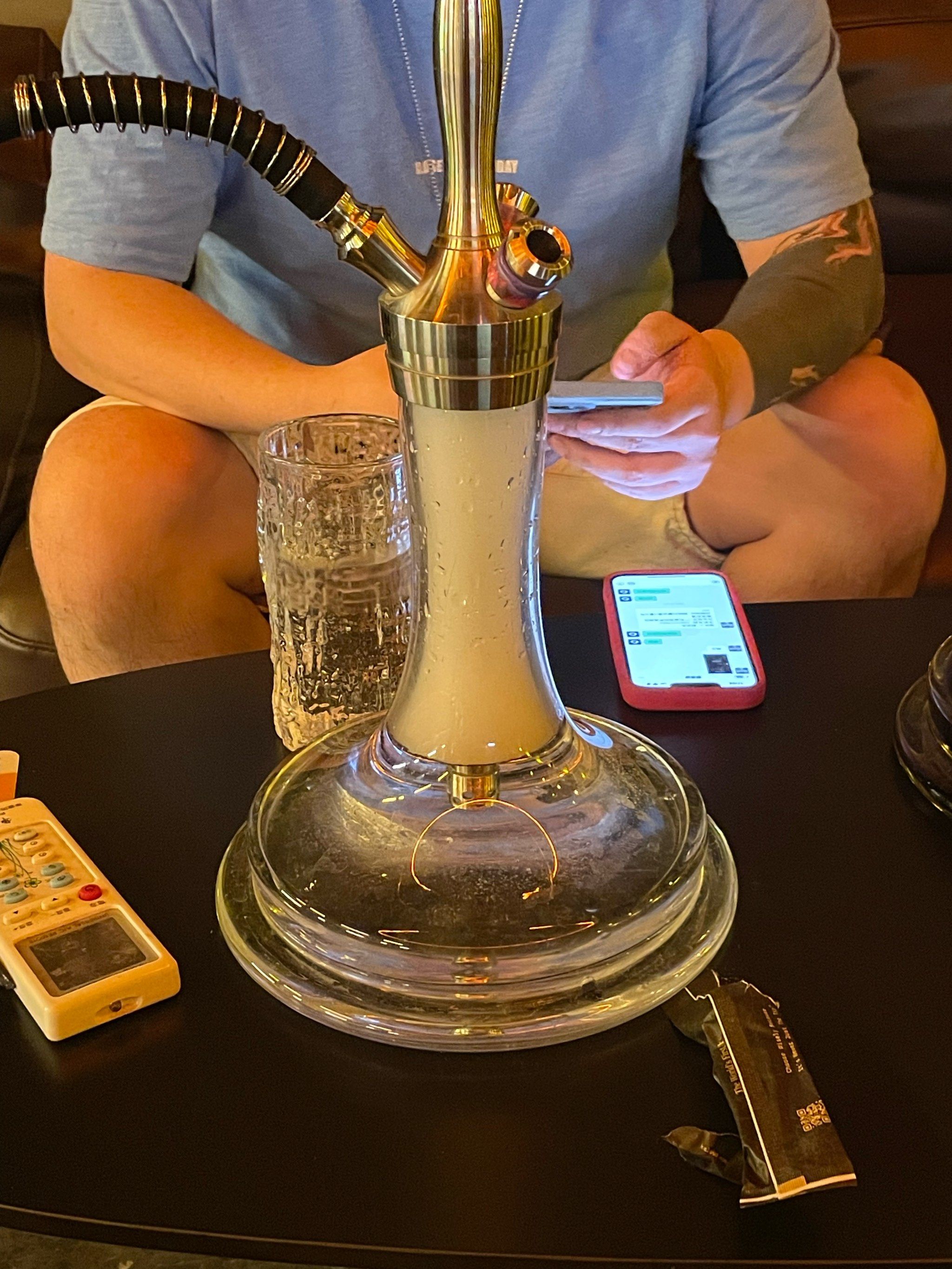 水烟吧里的悠闲时光