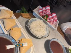 -尚尚仙·酸汤猪手·猪肚鸡火锅(华联万柳购物中心店)