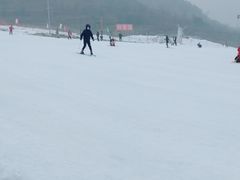 -济南卧虎山滑雪场