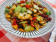 青菜梗炒猪油渣-饶品富牛魔王辣味烧菜馆(船山路总店)