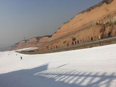 -采薇庄园四季滑雪场