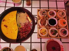 -朱光玉火锅馆(正弘城店)