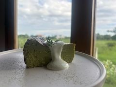 -Chom Cafe and Restaurant