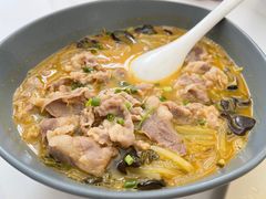 秘制酸汤肥牛-鹿港小镇(金虹桥国际中心店)