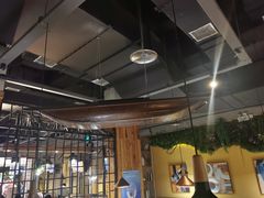 大堂-洪氏嗨捞·广东猪肚鸡·椰子鸡火锅(西咸万象城店)