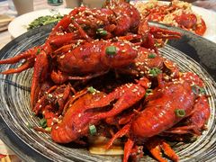 -肥肥虾庄·金牌油焖大虾(汉街SKP店)