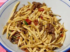 茭白炒牛肉丝-荆九爷爆炒桥头三嫩(浙大店)