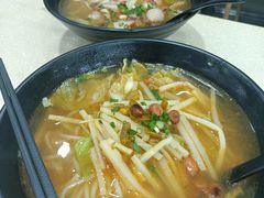 -龙记桂林米粉(财满街店)