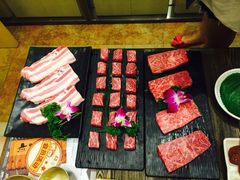 特级雪花肉，特级黑牛雪花肉，森林黑猪肉-朴大人炭烤·韩国料理(奥帆中心海尔洲际店)